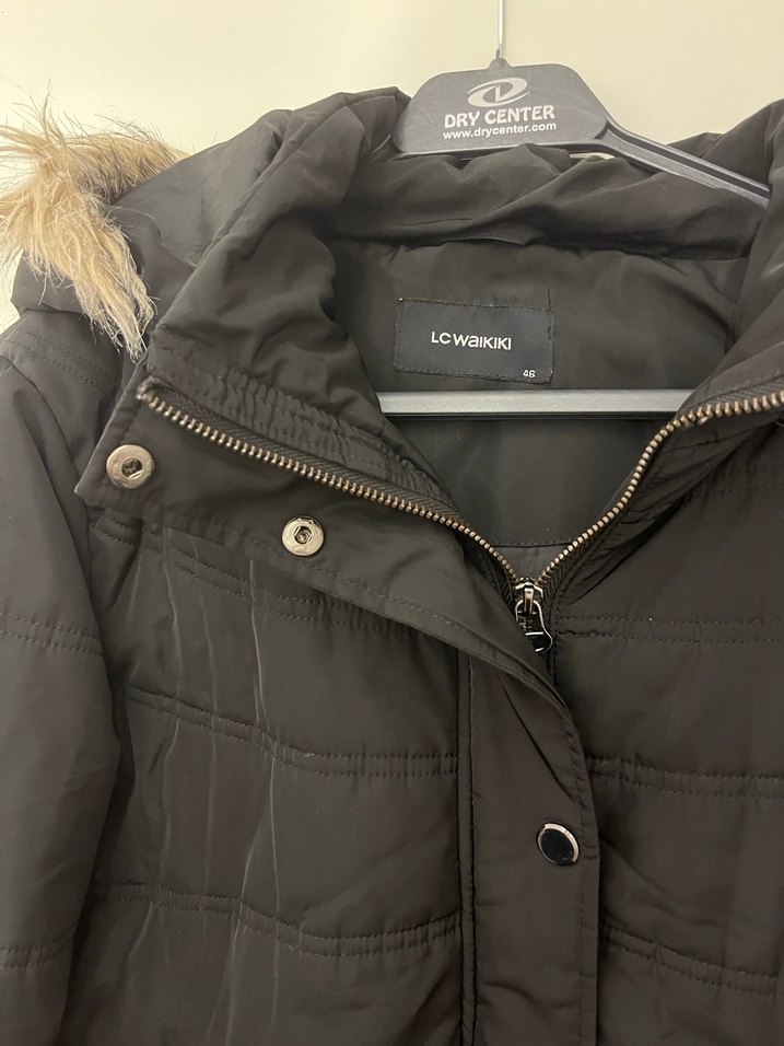 Siyah Kadın Midi Kaban, Kürk Detaylı - Görsel 2