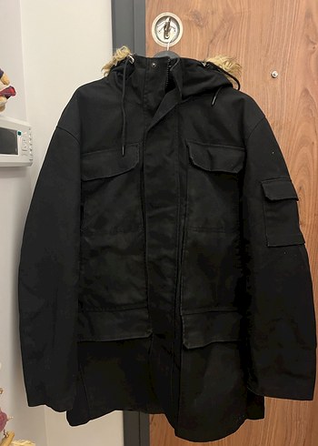 H&M Sokak Stili Siyah Cep Detaylı Erkek Mont - Görsel 2