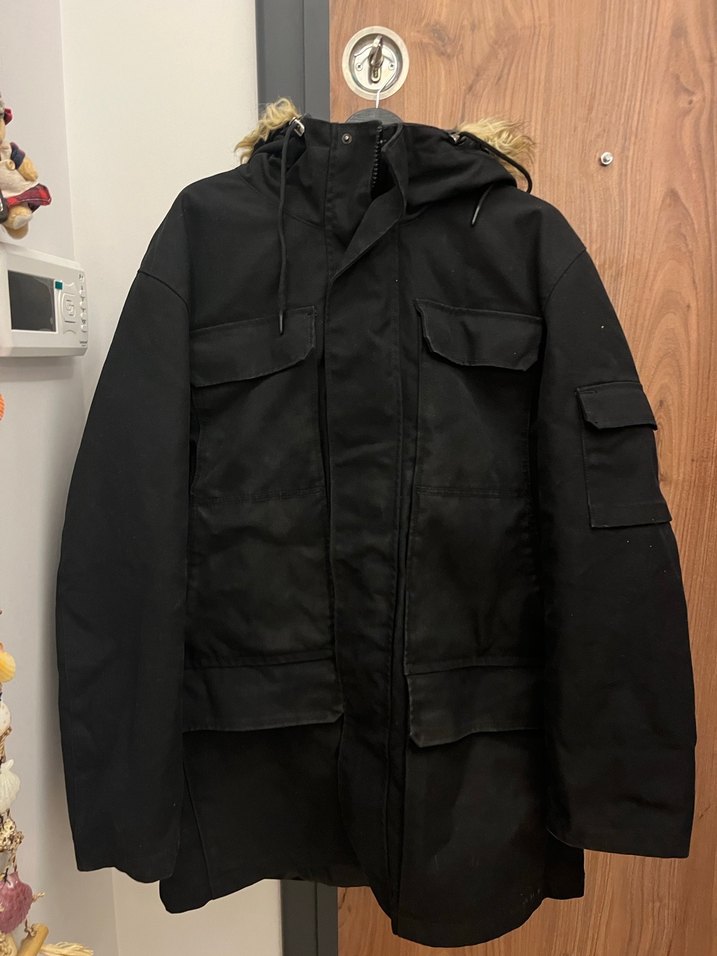 H&M Sokak Stili Siyah Cep Detaylı Erkek Mont - Görsel 2