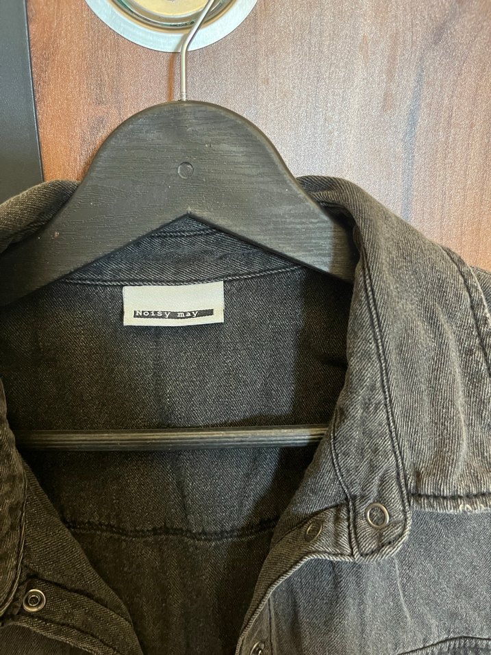 Gri Düğmeli Uzun Kollu Denim Gömlek - Görsel 2