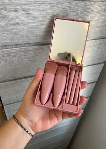 Pastel Pembe Seyahat Makyaj Fırça Seti - Görsel 3