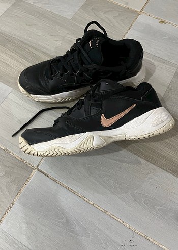 36,5 Beden Nike Siyah Bağcıklı Spor Ayakkabı