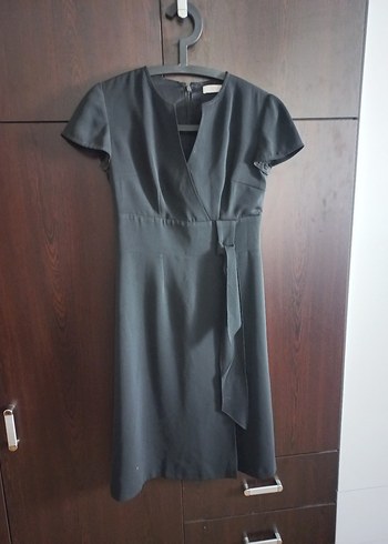 Kemerli Siyah Midi V Yaka Elbise - Görsel 3