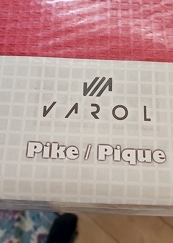 kırmızı Pike Yatak Örtüsü - Görsel 4