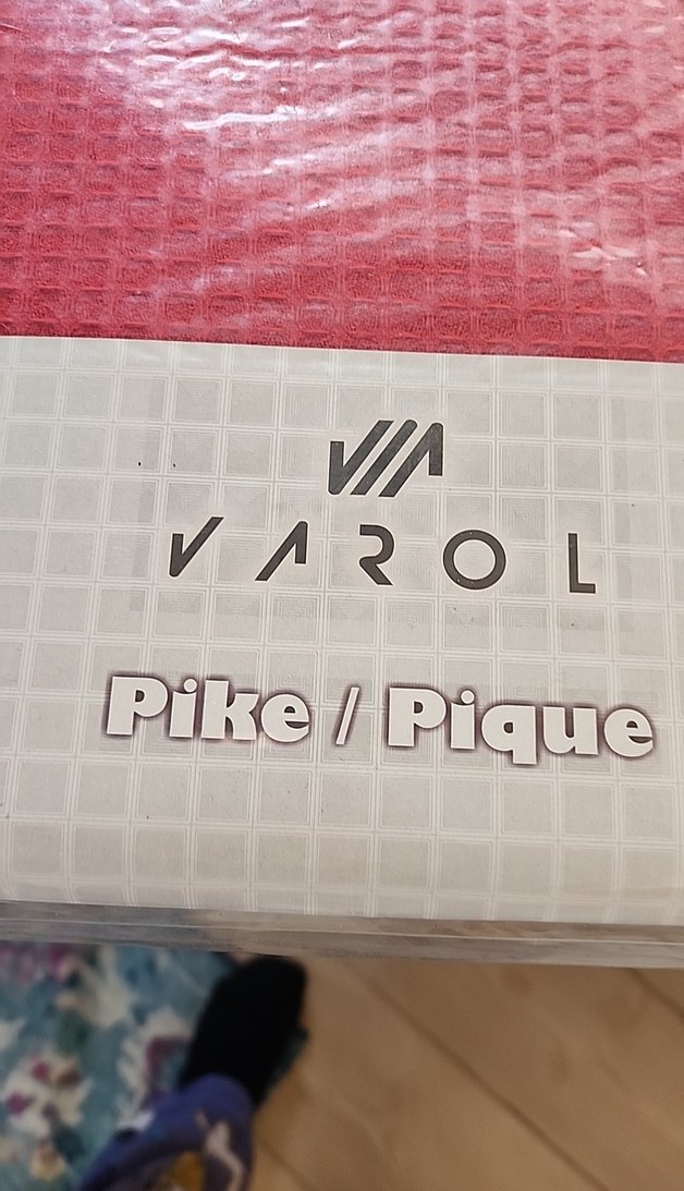 kırmızı Pike Yatak Örtüsü - Görsel 4