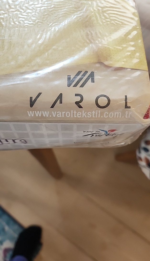 kırmızı Pike Yatak Örtüsü - Görsel 2