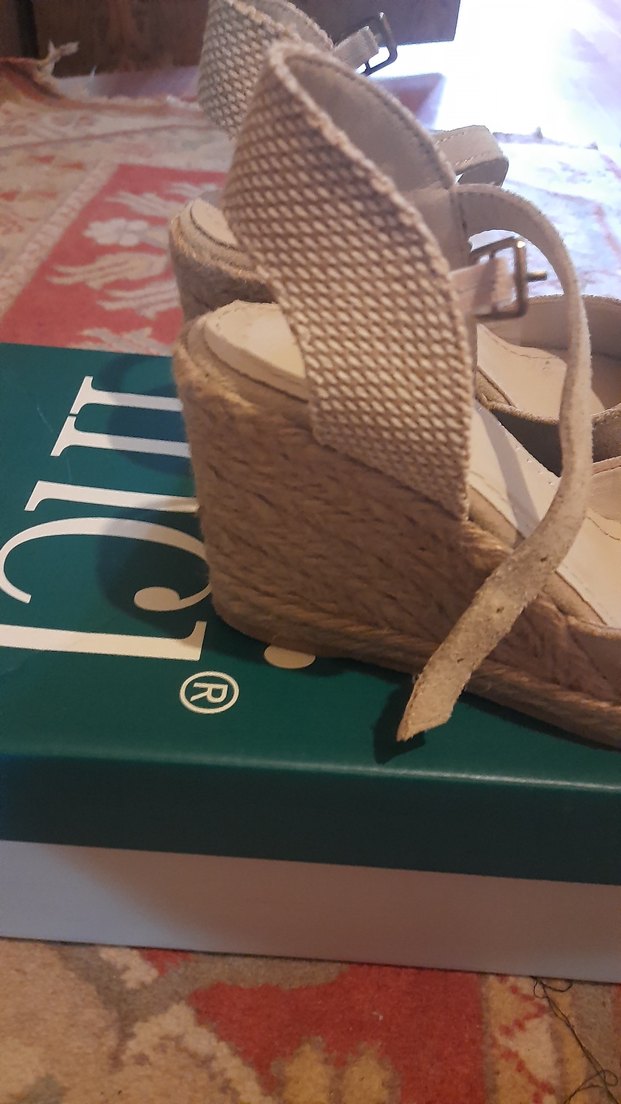 Bej Süet Dolgu Topuklu Kadın Ayakkabı - Görsel 3