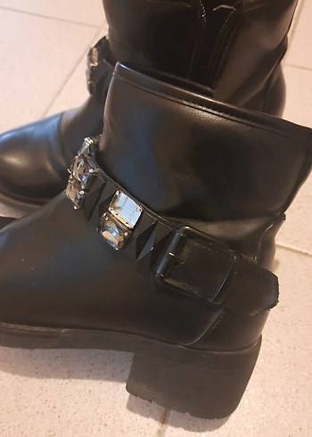 Siyah  Kadın Bot - Görsel 4