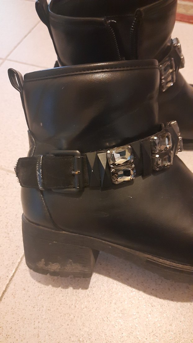 Siyah  Kadın Bot - Görsel 3