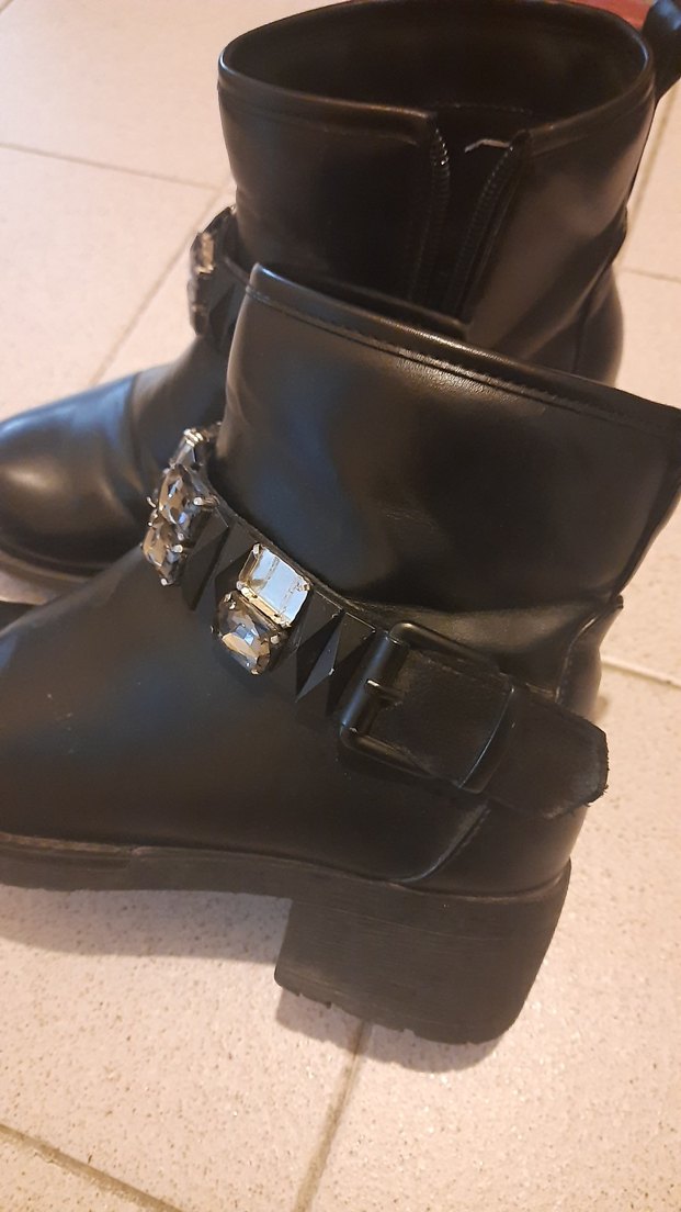 Siyah  Kadın Bot - Görsel 4