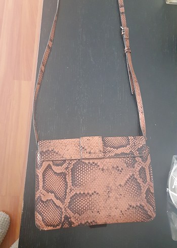 Yılan Desenli Mango çanta - Görsel 7