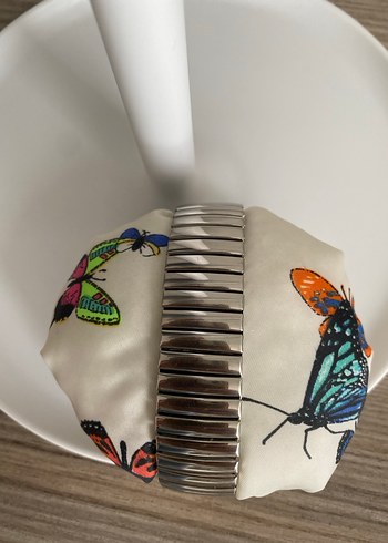 Gri Pilili Kadın Bileklik - Görsel 2