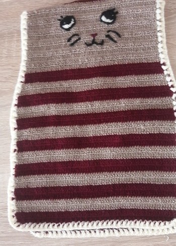 Kedi Nakışlı El Örgüsü Bebek Önlüğü - Görsel 2