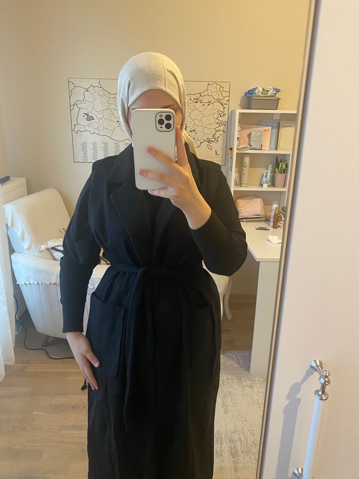 Siyah Kolsuz Kuşaklı Kaban - Görsel 2