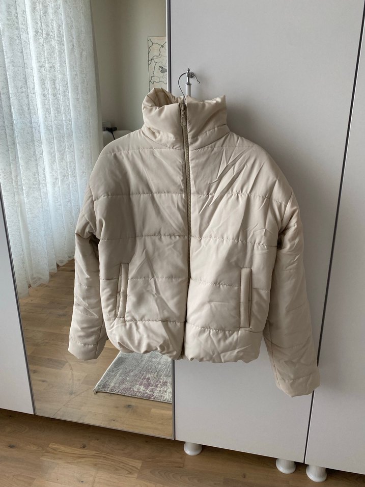 Krem Kısa Dik Yaka Kadın Mont - Görsel 4