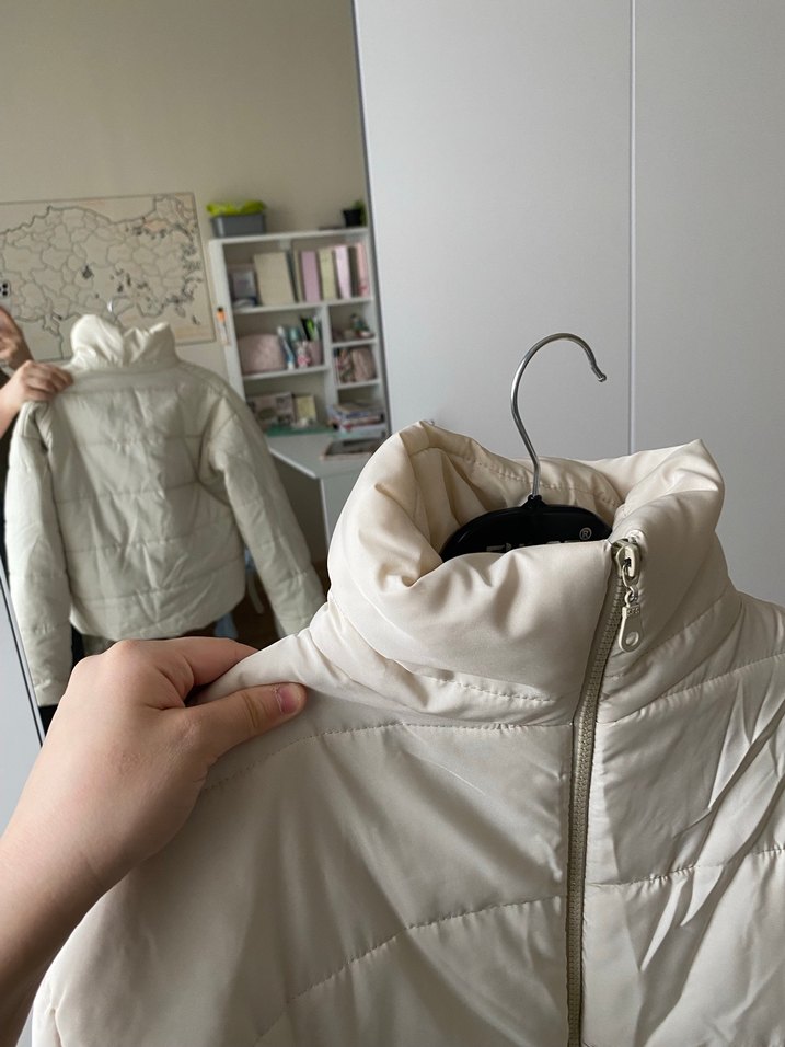 Krem Kısa Dik Yaka Kadın Mont - Görsel 3