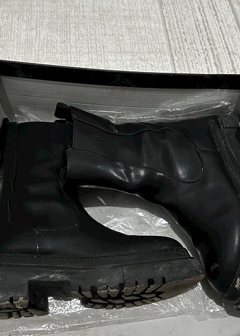 Nine West Siyah Deri Bot