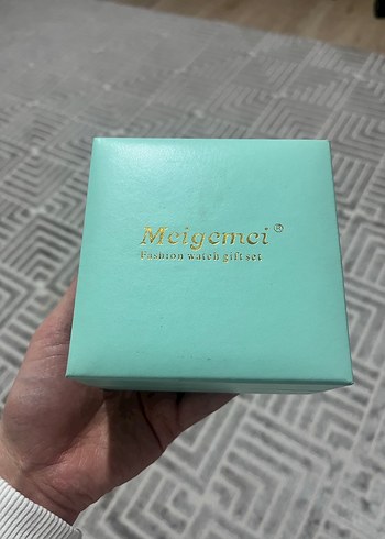 Beyaz Payetli Modern Klasik Kadın Saati - Görsel 7