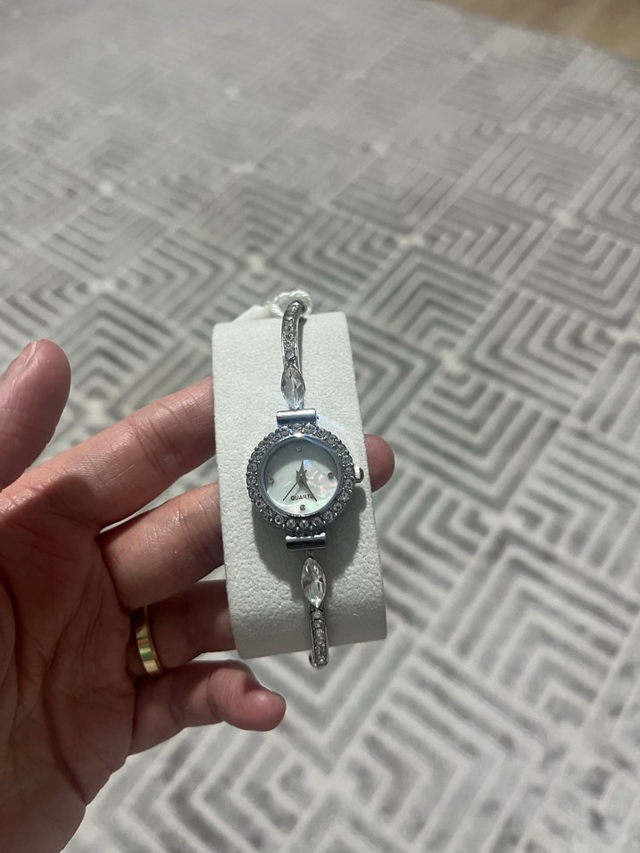 Beyaz Payetli Modern Klasik Kadın Saati - Görsel 2