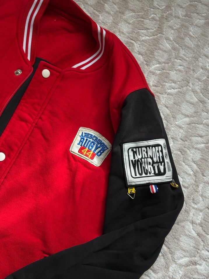 Kadın Kırmızı bomber ceket 
S-M 
Çok iyi durumda - Görsel 2