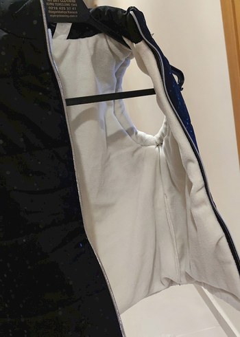 Siyah Fermuarlı Yelek - Görsel 4