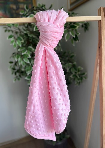 Pembe Noktalı Çocuk Battaniyesi