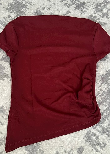 Bordo Kısa Kollu yan büzgü detay Tişört - Görsel 3