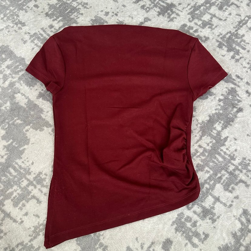 Bordo Kısa Kollu yan büzgü detay Tişört - Görsel 3