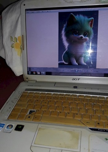 Acer Dizüstü Bilgisayar.z tuşunu n üstü kirik. - Görsel 4