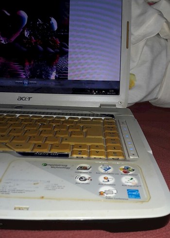 Acer Dizüstü Bilgisayar.z tuşunu n üstü kirik. - Görsel 7