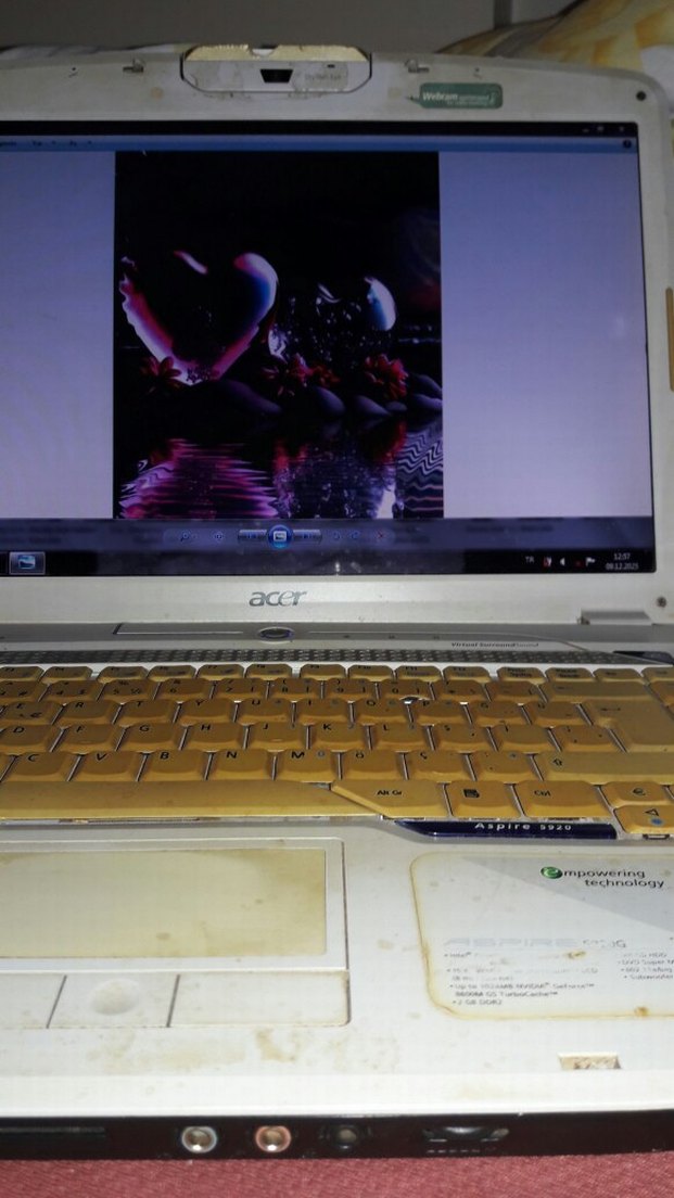 Acer Dizüstü Bilgisayar.z tuşunu n üstü kirik. - Görsel 5