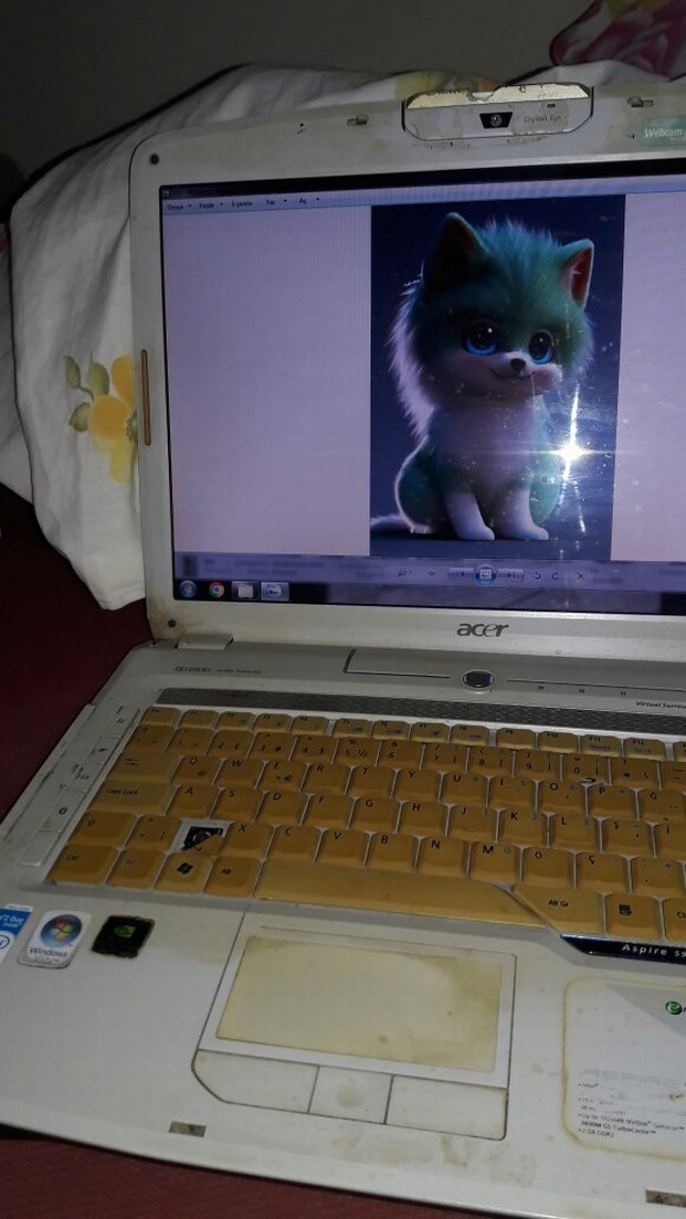 Acer Dizüstü Bilgisayar.z tuşunu n üstü kirik. - Görsel 4