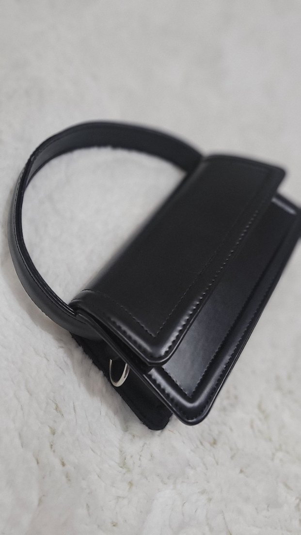 Siyah Deri Tokalı Kadın Omuz Çantası - Görsel 2