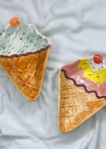 Pastel Renkli Dondurma Tasarımlı Tabaklar