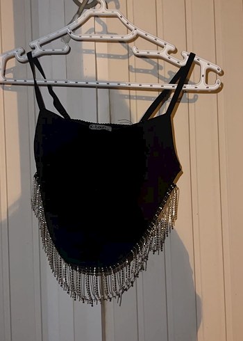 Zincir Detaylı Siyah Straplez Mini Crop Top