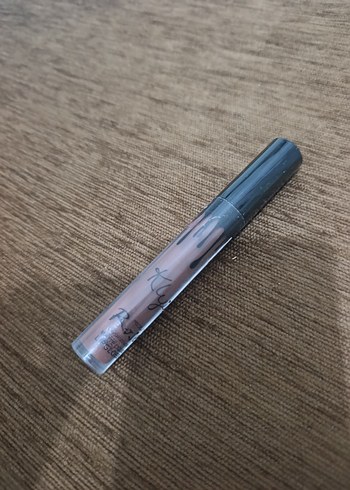 Estella London Pastel bordomsu nud ruj ve kaverengi mat ruj - Görsel 3