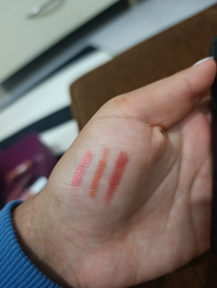 üç renk ruj - Görsel 3