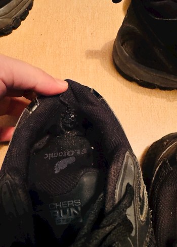 Skechers spor ayakkabı - Görsel 2