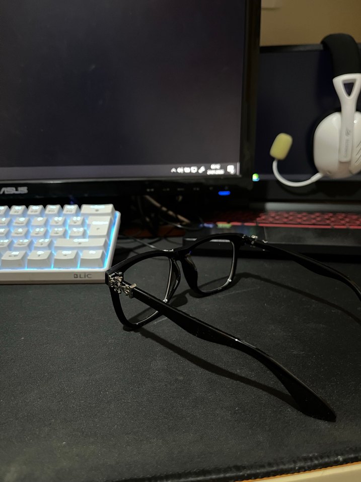 Chrome hearts gözlük - Görsel 3