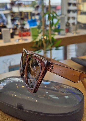 Venty Marka Şeffaf Kahverengi Güneş Gözlüğü - Görsel 3