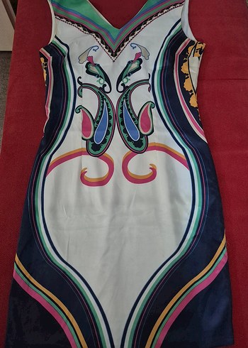 Şık mini V yaka elbise - Görsel 6