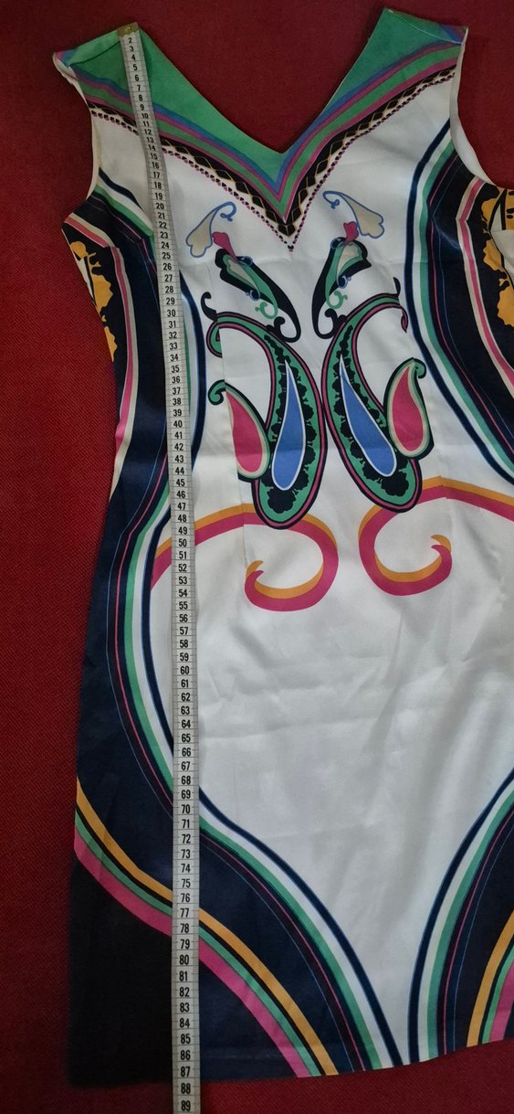 Şık mini V yaka elbise - Görsel 3