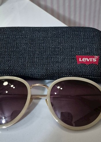Levi's Günes Gözlüğü - Tarz ve Rahat Levi's Kadın Günes Gözlüğü - Görsel 3