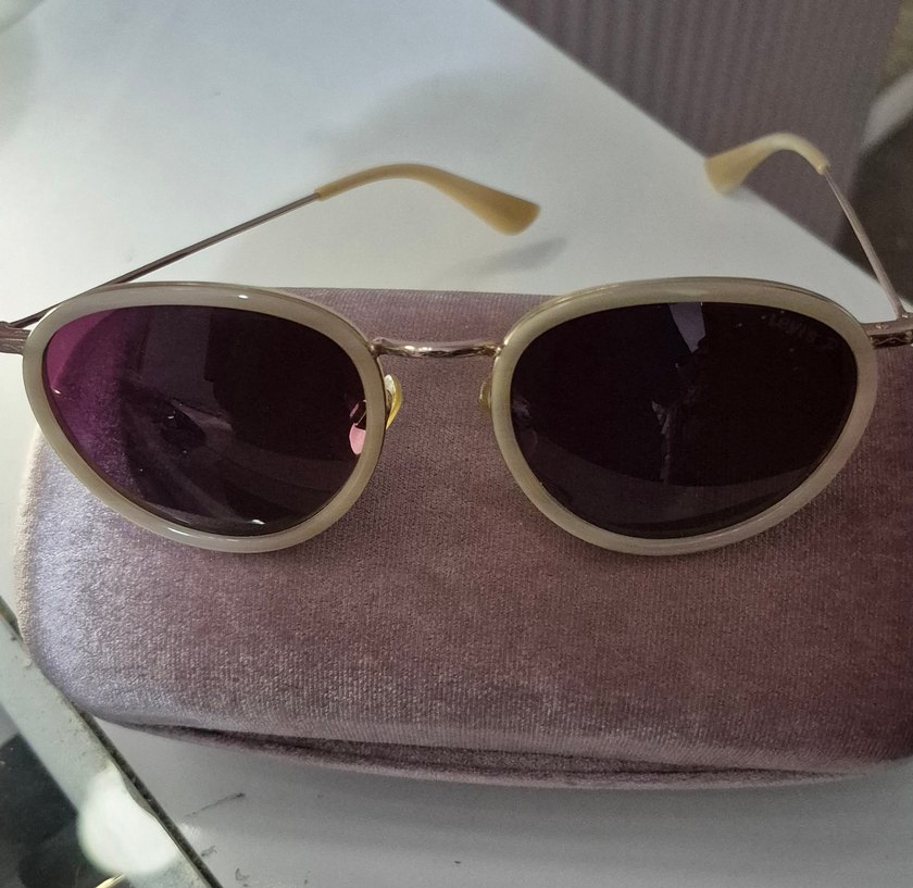 Levi's Günes Gözlüğü - Tarz ve Rahat Levi's Kadın Günes Gözlüğü - Görsel 4