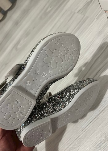 Gri Parlak Kız Çocuk Babet Ayakkabı - Görsel 4