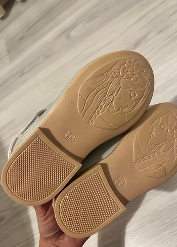 Kız Çocuk Gri Tokalı Babet Ayakkabı - Görsel 4