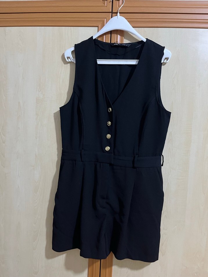 Siyah Düğmeli V Yakalı Kadın Tulum - Görsel 4