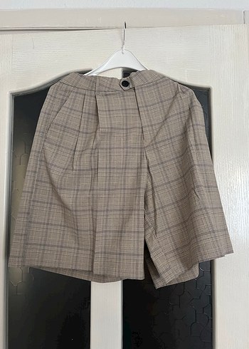 Kadın Pliseli Bej Bermuda Şort - Görsel 11