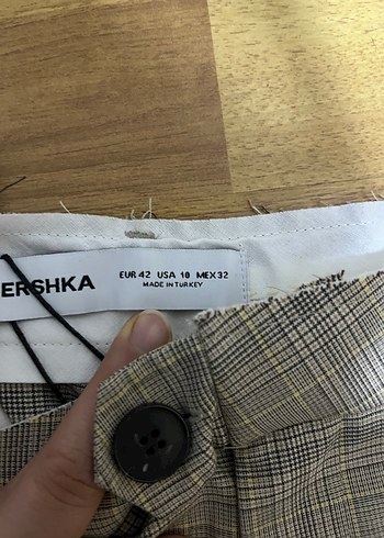 Kadın Pliseli Bej Bermuda Şort - Görsel 8