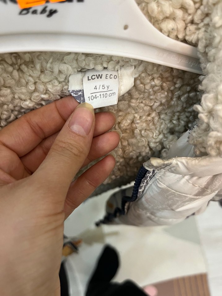 Kapüşonlu Kürklü Erkek Çocuk Mont - Görsel 3